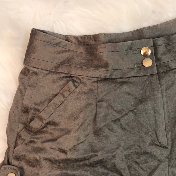 Diane Von Furstenberg Shorts - Picture 2 of 5